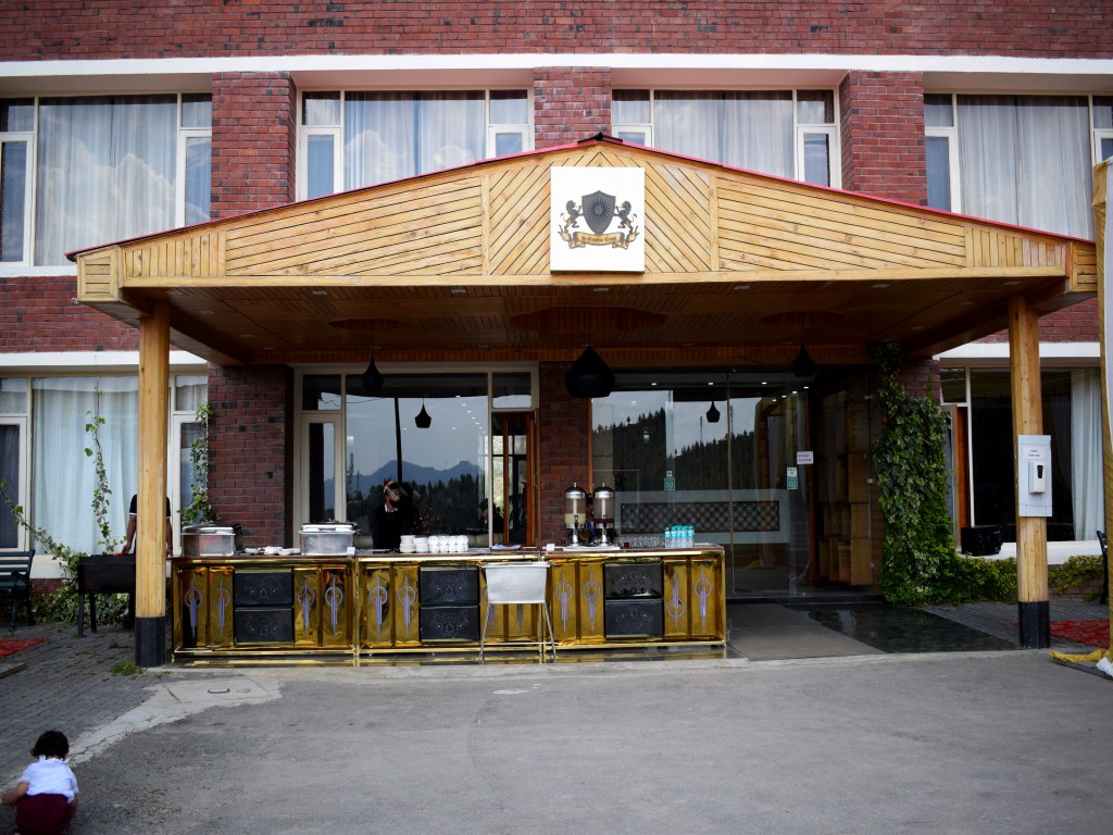 DE-EXOTICA RESORT AT THEOG SHIMLA