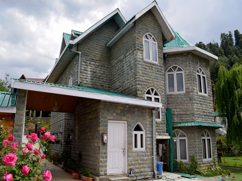 MAN PASAND COTTAGE AT PURANI KOTI, SHIMLA