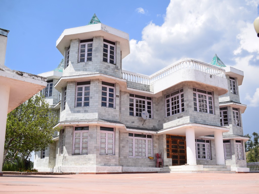 HOUSE OF SH SURESH THAKUR AT THEOG