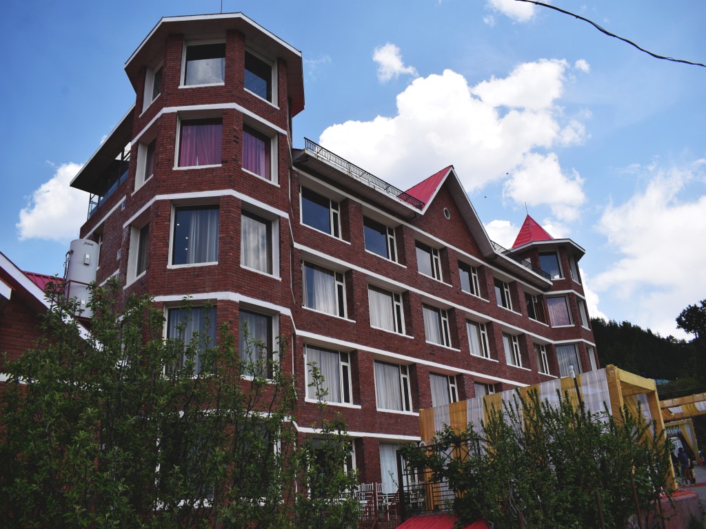 DE-EXOTICA RESORT AT THEOG SHIMLA