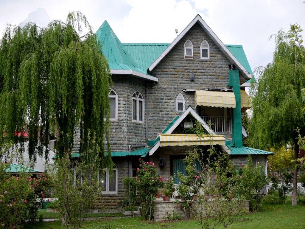 MAN PASAND COTTAGE AT PURANI KOTI, SHIMLA