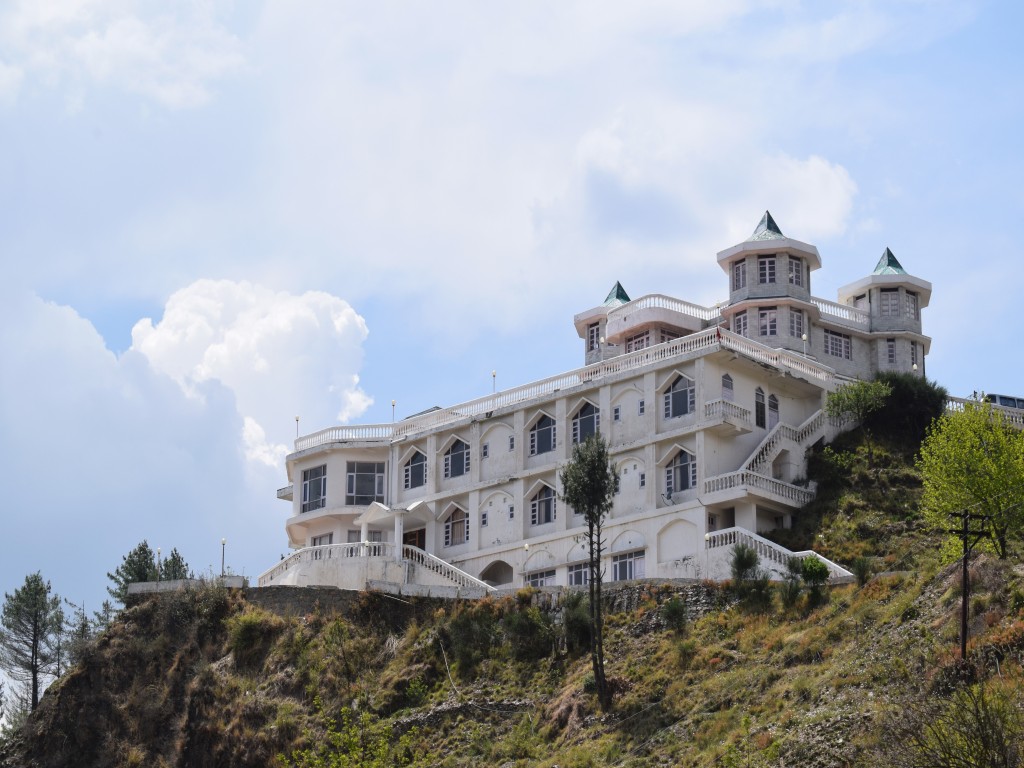 HOUSE OF SH SURESH THAKUR AT THEOG