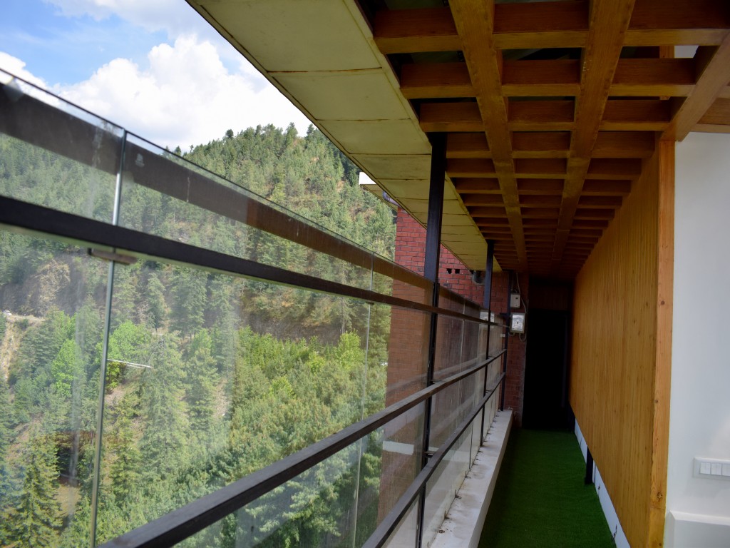 DE-EXOTICA RESORT AT THEOG SHIMLA